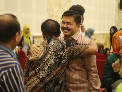 Aji Aras Aklamasi Pimpin 50 Ribu Alumni IKA UPRI Makassar di Depan Petinggi Kampus
